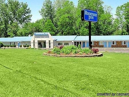 Rodeway Inn Coldwater Exterior photo
