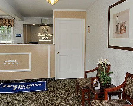 Rodeway Inn Coldwater Interior photo