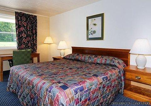 Rodeway Inn Coldwater Exterior photo